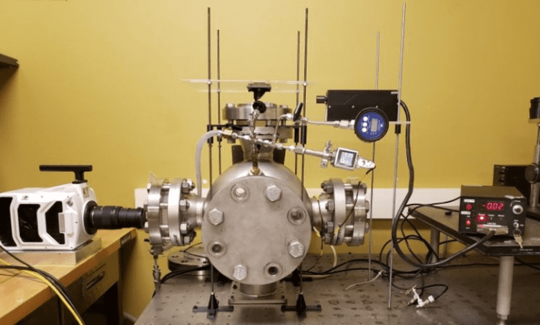 تولید سوخت از خاک ماه و ماهوارههای از کار افتاده