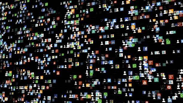 عضویت در شبکه‌های اجتماعی؛ شمشیری دولبه!