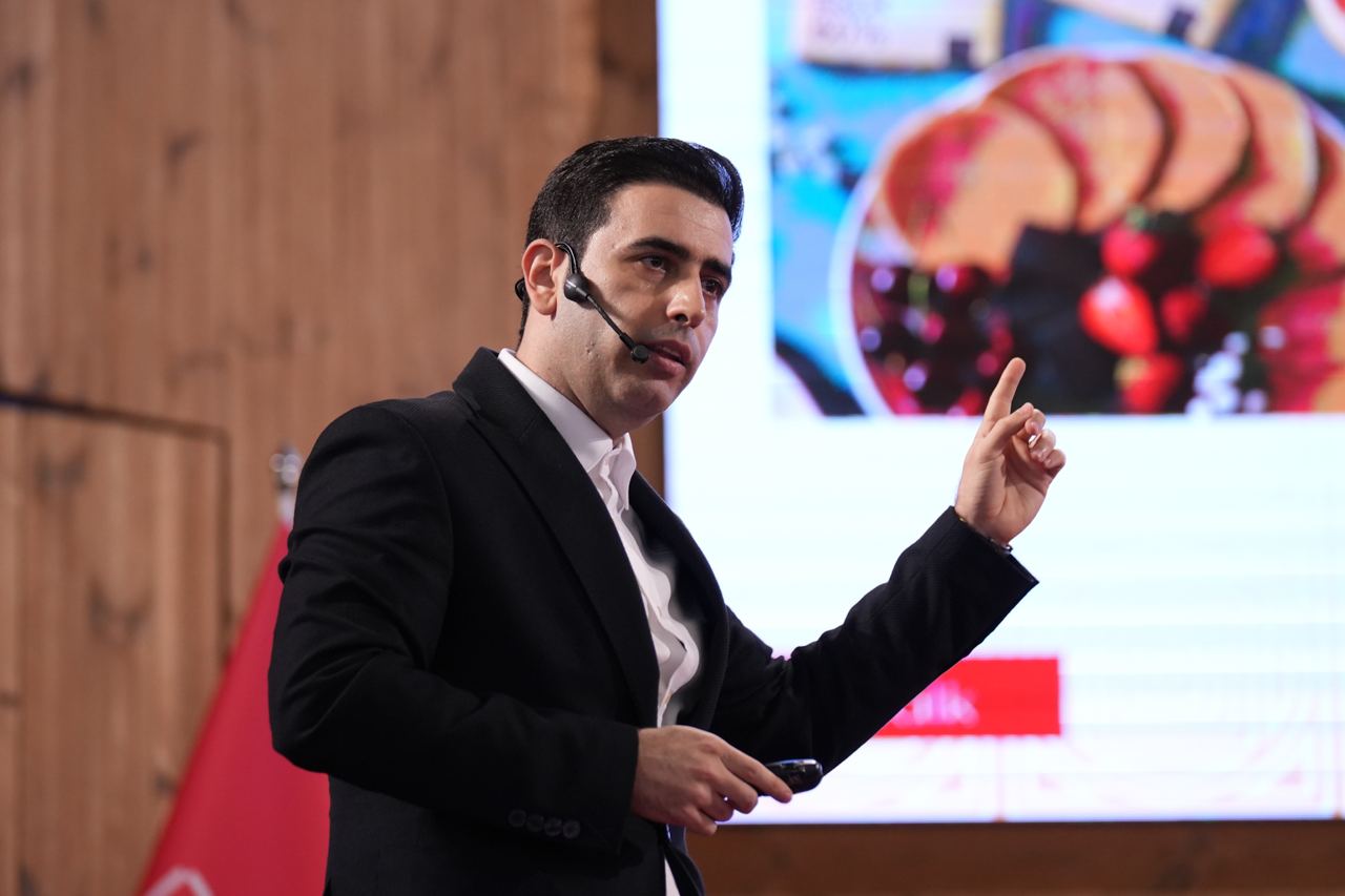 رضا کایدی، معاون مارکتینگ فرمند