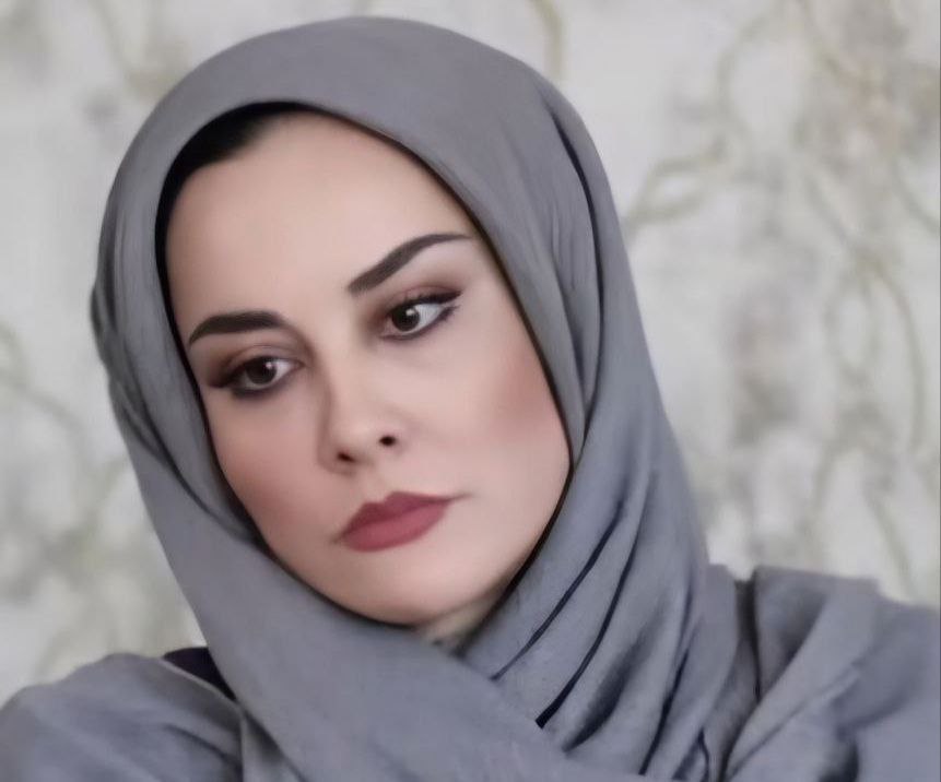 آشا محرابی، نویسنده، بازیگر و کارگردان تئاتر