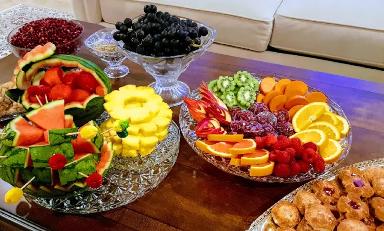 دیزاین میز شب یلدا | میوه های تزئین شده ی میز شب یلدا