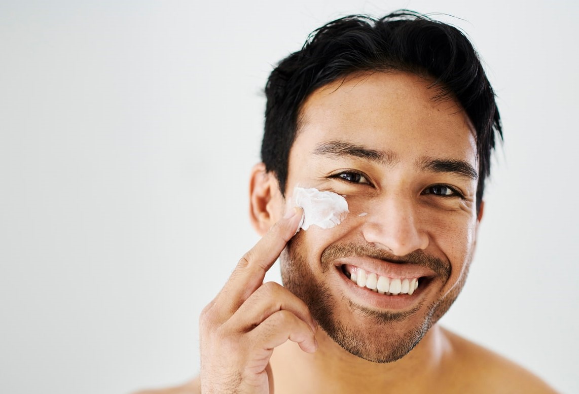 روتین پوستی مردانه چرب