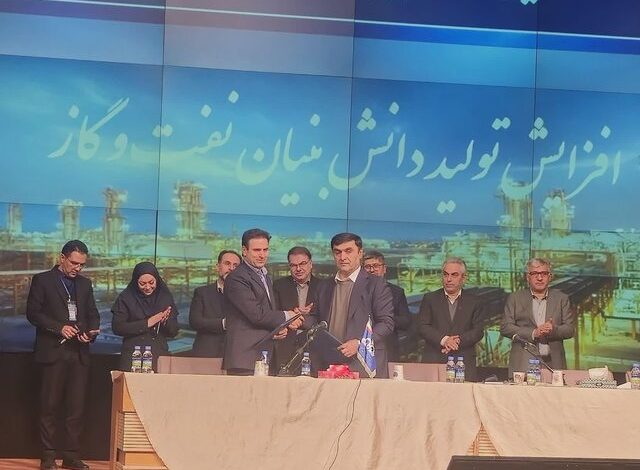 انعقاد قرارداد تولید بار اول ساخت ظروف پیستونی بین جهاددانشگاهی شهید بهشتی و شرکت مناطق نفت‌خیز