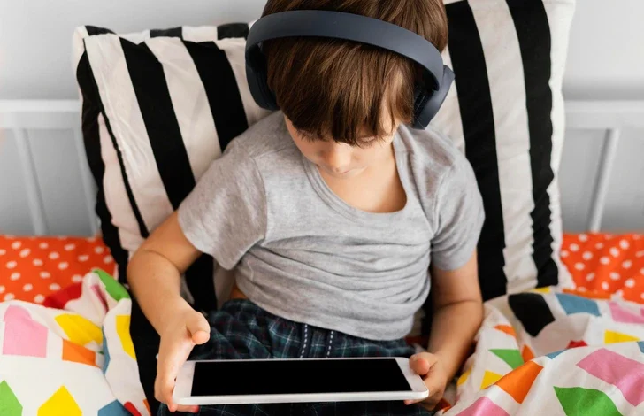 استفاده کودک از وسایل دیجیتال