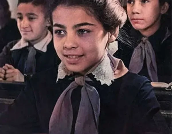 کودکی آفرین عبیسی