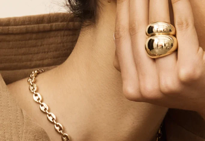 انگشتر بزرگ برای انگشتان کشیده