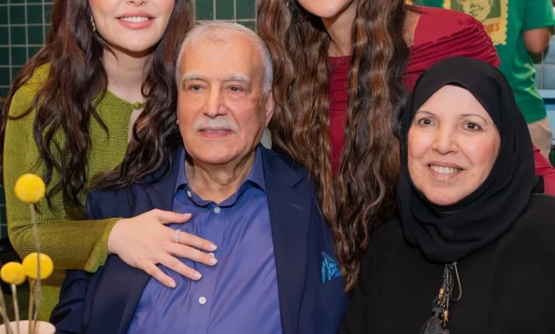 خانواده مونا کتان