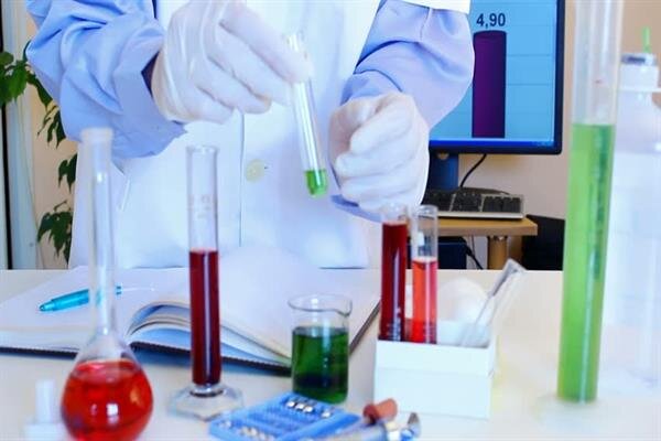 تاریخ روز علوم آزمایشگاهی