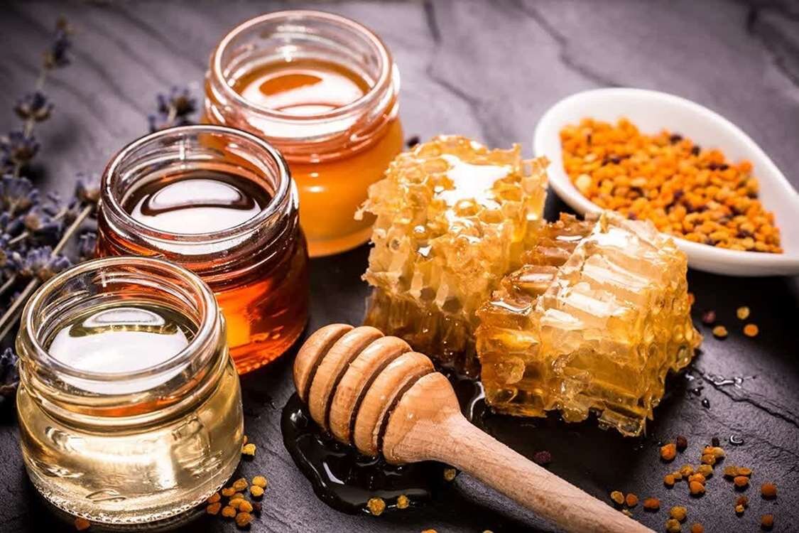 چطور عسل طبیعی را از عسل تقلبی تشخیص دهیم؟ + روش‌های ساده خانگی