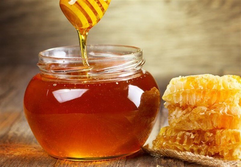 چطور عسل طبیعی را از عسل تقلبی تشخیص دهیم؟ + روش‌های ساده خانگی