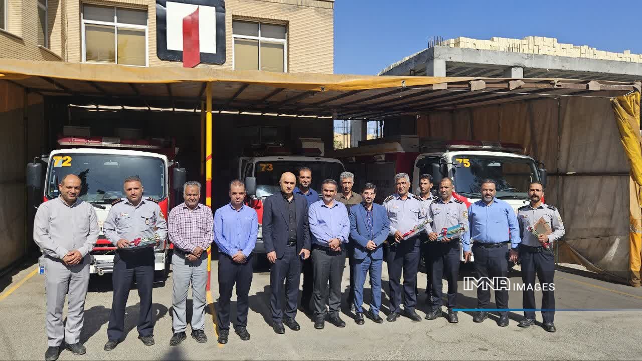 آتش‌نشانان نماد ایثار و فداکاری در جامعه هستند