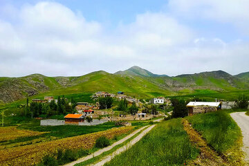 رازآلودترین روستای قزوین با چهرهای اروپایی