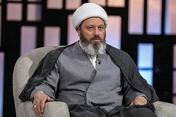 دفاع قاسمیان از خود در اولین اظهارات پس از بازگشت از عربستان؛ تشخیص دادم باید سکوت را شکست/ ما علما هستیم؛ با نهی از منکر یک روحانی روابط بهم می‌خورد؟