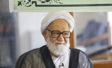 آیت الله مسعودی خمینی: بهعنوان یک طلبه کوچک از مقام معظم رهبری تقاضا دارم که عفو عمومی اعلام بفرمایند/ مقامات حتی در جلسات دو نفره حرف نزنند، بنویسند