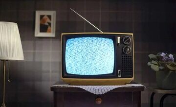 پخش یک تبلیغ پرسشبرانگیز از تلویزیون