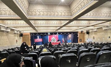 کسانی که مردم را به تجمع برای محاکمه روحانی و ظریف دعوت کردند، خودشان هم نیامدند/ فقط 25نفر ، آن هم 4نفرشان بچه؟