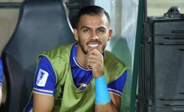 مدافع جام جهانی دیده استقلال چسبیده به نیمکت!