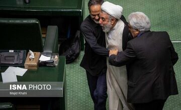 تصویر متفاوت ذوالنوری در صحن علنی مجلس خبرساز شد + عکس