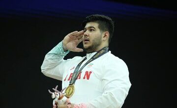 خوشحالم عنوان قویترین نوجوانان آسیا به ایران رسید/ نگاههای زیادی به من بود و باید مدال می گرفتم