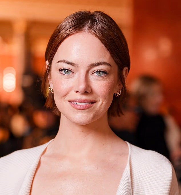 اما استون پس از جراحی زیبایی