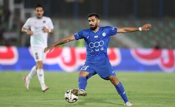 جلسه ویژه برای تعیین تکلیف عارف آقاسی با استقلال