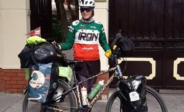 ورود بانوی دوچرخه‌سوار ایرانی به ویتنام