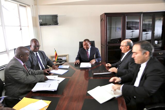 اقدامات لازم برای بازگشایی کارخانه مونتاژ تراکتورهای ایرانی در زیمبابوه انجام شده است