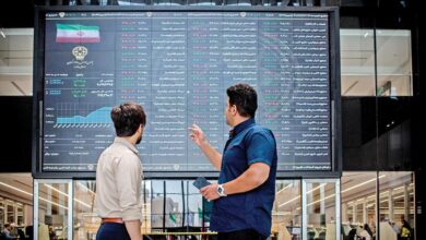 شاخص کل بورس به ۴ میلیون و ۵۹ هزار واحد رسید/ خروج پول حقیقی از بازار ادامه دارد