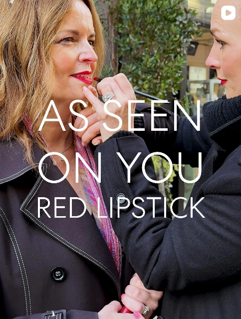 ویدئوی نیکولا چپمن درباره رژلب قرمز