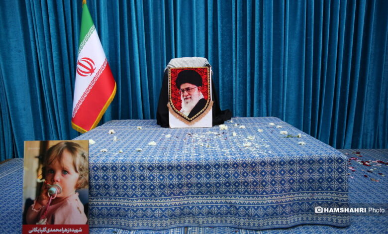 تجمع کارگران روبروی بیت رهبر شهید