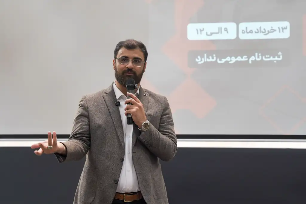 سید احسان مدرسی، مدیر ارتباطات و برندینگ مجموعه «وس»