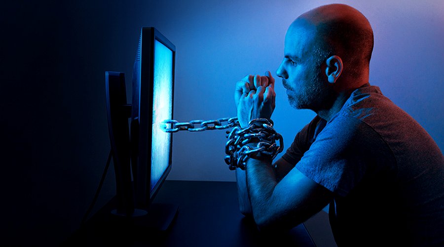 اعتیاد به شبکههای اجتماعی