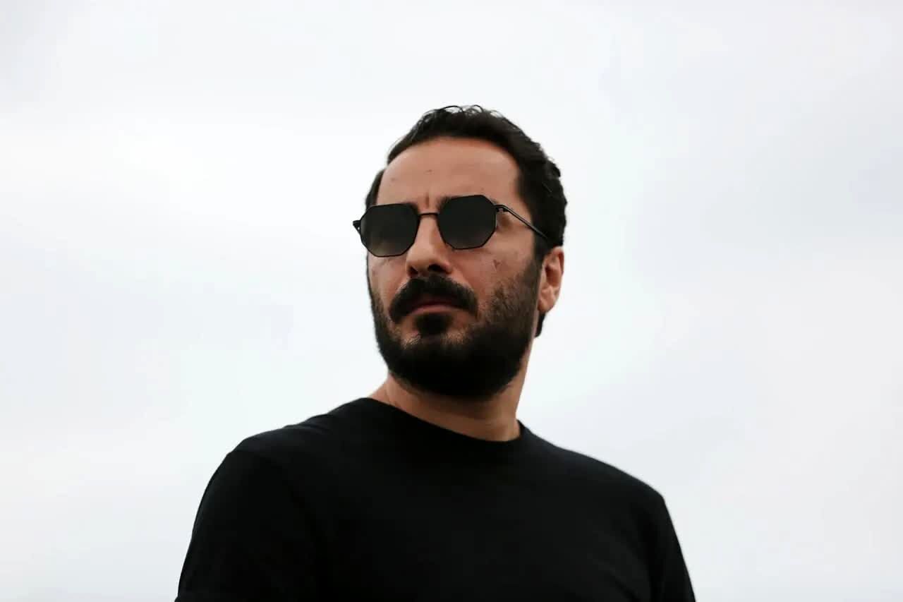 نوید محمدزاده