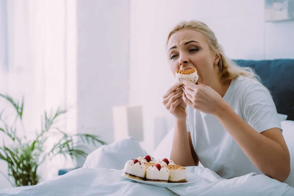 میل به تنقلات در شب